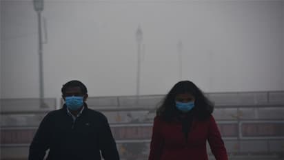 Covid-19 effect: कोरोना के बाद लोगों पर वार कर रहा फॉग, जानें इससे होने वाली परेशानियां और बचाव