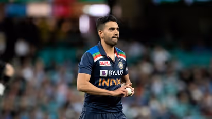 വീണ്ടും പരിക്കിന്‍റെ ആശങ്ക, ദീപക് ചാഹര്‍ പുറത്ത്; പേസര്‍ക്ക് പകരം സ്പിന്നറെ പകരക്കാരനായി പ്രഖ്യാപിച്ചു