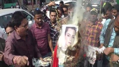 महात्मा गांधी पर Kangana Ranaut के पोस्ट पर बवाल, भोपाल में कांग्रेस ने फूंका पुतला,पद्मश्री वापस लेने की मांग