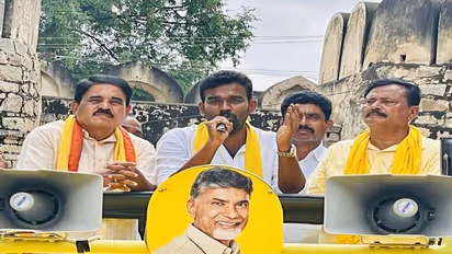 Penukonda municipal results: పరిటాల ఇలాకాలో టీడీపీకి వరుస షాక్లు.. పెనుకొండలో ఘోర పరాభవం..