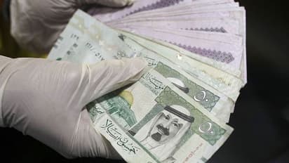 അനധികൃതമായി നാട്ടിലേക്ക് പണമയച്ച രണ്ട് പ്രവാസികള്‍ അറസ്റ്റില്‍