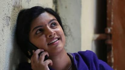 ஜெய்பீம் செங்கேணியா இது..! லிஜிமோல் ஜோஸ் கணவரை பார்த்து இருக்கீங்களா.? வைரல் போட்டோஸ்