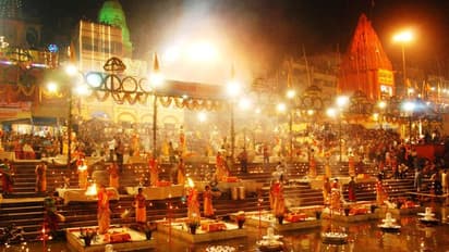 Dev Deepawali 2021: काशी में दिवाली के 15 दिन बाद क्यों मनाई जाती है देव दीपावली, जानिए क्या है इसका महत्व