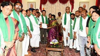 వరిపై కేసీఆర్ పోరు: గవర్నర్‌‌తో టీఆర్ఎస్‌  ప్రజా ప్రతినిధుల భేటీ