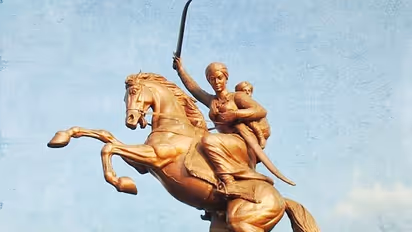    Independence Day 2022: స్వేచ్చా, స్వాతంత్య్రాల కోసం అలుపెరగకుండా పోరాడిన వీర వనితలు.. 