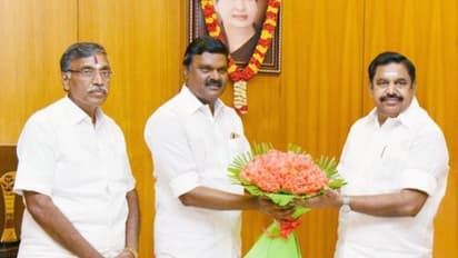 'நெஞ்சு வலிக்கிறது என்னால முடியல' ; போலீசிடம் கெஞ்சி மருத்துவமனையில் சேர்ந்த அதிமுக பிரமுகர்