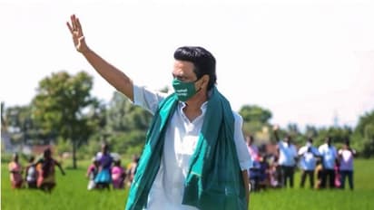 பொண்ணு பார்க்க வந்திருக்கீங்களா..? போலீசாரின் 'சர்ச்சை' பேச்சு.. இதுதான் விடியல் ஆட்சியா..?