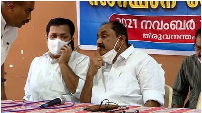 LJD: എൽജെഡി പിളരുന്നു; അച്ചടക്ക നടപടി അംഗീകരിക്കില്ലെന്ന് വിമതനേതാക്കൾ, നാളെ യോഗം ചേരും