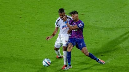 ISL 2022 : ബംഗളൂരു എഫ്‌സിയെ ഞെട്ടിച്ച് നോര്‍ത്ത് ഈസ്റ്റ് യുനൈറ്റഡ്; നാളെ ബ്ലാസ്‌റ്റേഴ്‌സ്- എടികെ മത്സരം