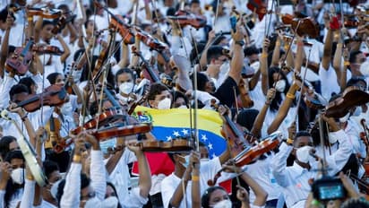 Venezuela : 8,573 म्यूजीशियंस ने पांच मिनट तक एक सुर में बजाया म्यूजिक, बना वर्ल्ड रिकॉर्ड