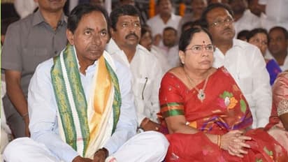  కేసీఆర్ భార్య శోభ మోకాలికి ఆపరేషన్: యశోదకు  సీఎం,  పలువురి పరామర్శ