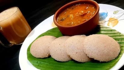 இந்த ஹெல்தியான 'அவல் இட்லி' ஒருமுறை செய்து கொடுங்க.. தட்டு காலியாகும்.. ரெசிபி இதோ!