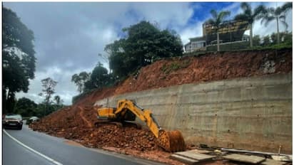 വ്യവസായിക്ക് പൊതുമരാമത്ത് വക സഹായം; ലക്ഷങ്ങള് മുടക്കി പുരയിടത്തിന് മുന്നില് സംരക്ഷണ ഭിത്തി നിര്മ്മാണം