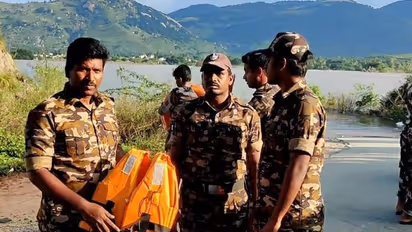 Rayala Cheruvu: చిత్తూరు జిల్లాలో ప్రమాదపు అంచున రాయలచెరువు.. 100 గ్రామాలకు పొంచి ఉన్న ముప్పు.. !