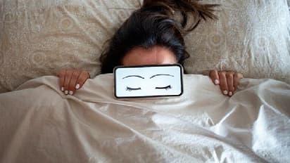 আরাম পেতে রাতেও ঘুমাচ্ছেন সোয়েটার পরে, সুস্থ থাকতে চাইলে আজই অভ্যেস বদলান