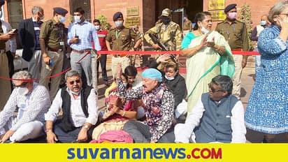 Amit Shah ಭೇಟಿಗೆ ನಕಾರ : ಕೇಂದ್ರ ಗೃಹ ಸಚಿವಾಲಯದ ಮುಂದೆ ಟಿಎಂಸಿ ಧರಣಿ!