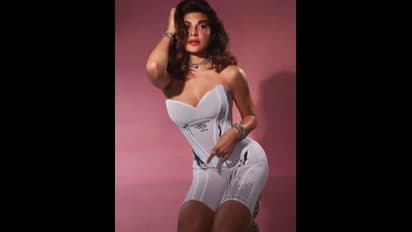 Jacqueline In Sukesh Case: সুকেশ মামলা অস্বস্তি আরও বাড়াল জ্যাকলিনের, দেশ ছাড়তে বাধা অভিনেত্রীকে