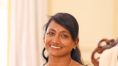 தூக்கி வீசப்பட்ட கலெக்டர் இன்னசென்ட் திவ்யா..!நீலகிரியில் நடந்தது என்ன..?