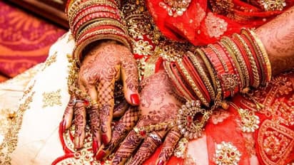 Youth Suicide |  ನಿಶ್ಚಿತಾರ್ಥವಾಗಲಿದ್ದ ಯುವಕನ ಮನೆಗೆ  ಬೇರೆ ಯುವತಿ ದಿಬ್ಬಣ : ಯುವಕ ಆತ್ಮಹತ್ಯೆ