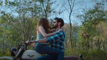 ఆమెకు లిప్ కిస్ ఇవ్వాలంటే చెమటలు పట్టాయి, చేతులు వణికాయి.. డర్టీ పిక్చర్ చూసి నేర్చుకున్నా