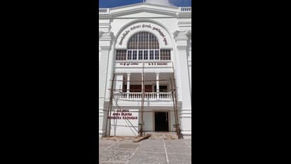 எம்.ஜிஆர் மாளிகையானது – அதிமுக அலுவலகம் – பின்னணியில் இவ்வளவு சுவாரசியமான வரலாறா..!