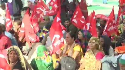 Farmer Protest: প্রধানমন্ত্রী দুঃখ প্রকাশ না করলেও পারতেন, মহাপঞ্চায়েতে বললেন কৃষক নেতা