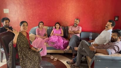 kudumbavilakku : 'അനന്യ 'കുടുംബവിളക്കി'ൽ നിന്ന് പോയോ?', നാടകീയമായി വെളിപ്പെടുത്തി വീഡിയോയുമായി ആതിര