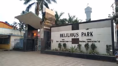 Howrah Tower- ক্রমশ হেলে পড়ছে টাওয়ার, হাওড়ায় বিপদ আটকাতে ছুটল পুরসভা