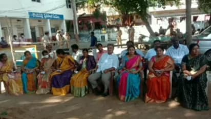 Kondapalli municipality: ముగిసిన కొండపల్లి మున్సిపల్ చైర్మన్ ఎన్నిక.. ఆ తర్వాతే తేలనున్న విజేత..