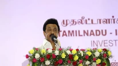 பேண்ட்டிற்குள் பட்டா கத்தி, ரவுடிகள் சகஜமாக உலா .. என்ன நடக்கிறது திமுக ஆட்சியில்..!