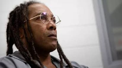 18 -ാം വയസിൽ കൊലപാതകക്കുറ്റത്തിന് നിരപരാധി അറസ്റ്റിൽ, 42 വർഷത്തിനുശേഷം മോചനം, ഒറ്റരൂപ നഷ്ടപരിഹാരമില്ല