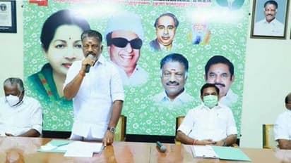 அதிமுக - அமமுக இணைப்பை விரும்பும் ஒ.பி.எஸ்..? அனல் பறக்கும் அவசர ஆலோசனை