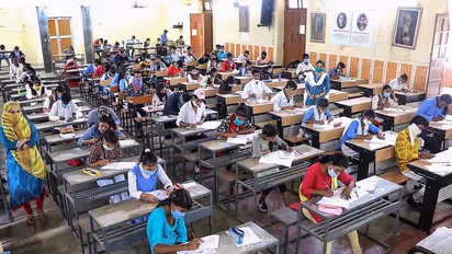 7.5 % ஒதுக்கீடு மூலம் டாக்டராக போகும் அரசுப்பள்ளி மாணவர்கள்…! அமைச்சர் அறிவிப்பு