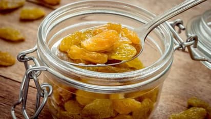 Health: உலர் திராட்சை - தம்மாதூண்டு தான் இருக்கு.... அதுல இவ்வளவு நன்மைகளா?