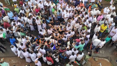 Mofia Parveen sucide case : യൂത്ത് കോണ്‍ഗ്രസ് മാര്‍ച്ചിന് നേരെ ജലപീരങ്കിയും കണ്ണീര്‍വാതകവും