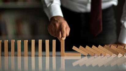 शख्स ने नौकरी छोड़ने के लिए टॉयलेट पेपर पर ऐसा क्या लिख दिया, सोशल मीडिया पर हुआ वायरल