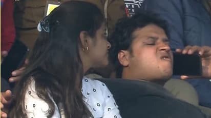 UP News: स्टेडियम में कानपुरिया स्टाइल में गुटखा खाते शख्स की तलाश में कानपुर पुलिस