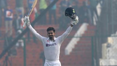 IND vs NZ 1st Test Day 2: दूसरे दिन लड़खड़ाई भारतीय टीम, श्रेयस अय्यर ने डेब्यू मैच में जड़ा शतक