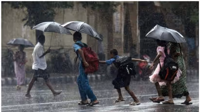 Kerala Rain : തിരുവനന്തപുരം ജില്ലയിലെ  വിദ്യാഭ്യാസ സ്ഥാപനങ്ങൾക്ക് ഇന്നും അവധി, പരീക്ഷകൾക്ക് മാറ്റമില്ല