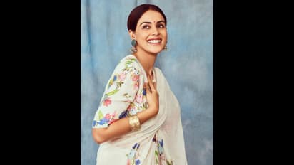Genelia: அட சச்சின் பட நாயகியா இது; இரண்டு பிள்ளைகளுக்கு தாயான பிறகும் மிளிரும் ஜெனிலியா!!