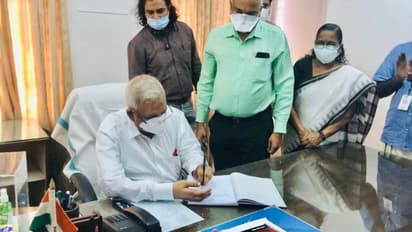 P Jayarajan: ഖാദി ബോർഡ് വൈസ് ചെയർമാനായി പി ജയരാജന് ചുമതലയേറ്റു