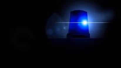 சூப்பர் மார்கெட் போவதற்காக... நோயாளி போல நடித்து 39 முறை ஆம்புலன்ஸில் பயணித்த ஆசாமி..!