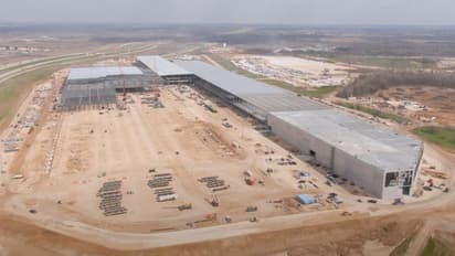 Tesla : ചെലവ് 100 കോടിയിലധികം, അമ്പരപ്പിക്കും ഈ വമ്പന്‍ വണ്ടി ഫാക്ടറി!