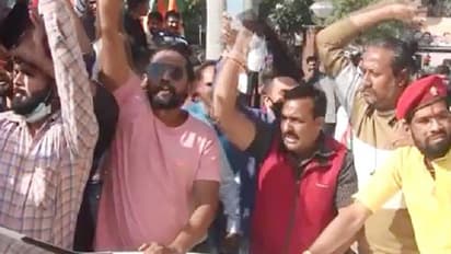 करणी सेना ने CM Shivraj   के मंत्री बिसाहूलाल को BJP दफ्तर में घेरा, निकलने तक नहीं दिया..जमकर किया हंगामा