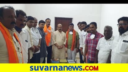 Karnataka Politics:ಒಂದೇ ದಿನ ಎರಡೆರಡು ಅಚ್ಚರಿಯ ರಾಜಕೀಯ ಬೆಳವಣಿಗೆಗಳು, ಕಾಂಗ್ರೆಸ್ಗೆ ಬಿಗ್ ಶಾಕ್