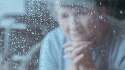 Depression : കൊവിഡ് 19 പ്രായമായവരില് വിഷാദരോഗ സാധ്യത വര്ധിപ്പിച്ചുവെന്ന് പഠനം