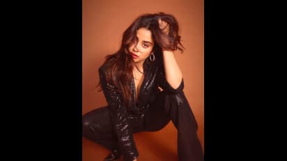 Janhvi Kapoor photo viral:  ಜಾಹ್ನವಿ ಕಪೂರ್ ಬೋಲ್ಡ್ ಅವತಾರ,  ನ್ಯೂಡ್ ಮೇಕಪ್!