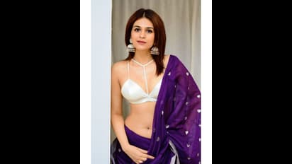 అది తాకినవాడిదే అదృష్టం... ప్రభాస్ హీరోయిన్ శ్రద్దా దాస్ ప్రైవేట్ పార్ట్శ్ పై నెటిజెన్స్ టెంప్టింగ్ కామెంట్స్