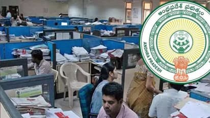 జగన్కు షాక్.. నిరసనకు సిద్ధమైన ప్రభుత్వోద్యోగులు, కార్యాచరణ ఖరారు..!!