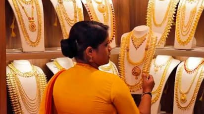 Gold Price Today : ഈ മാസത്തെ ഏറ്റവും ഉയർന്ന നിരക്കിൽ ഇന്നത്തെ സ്വർണ വില
